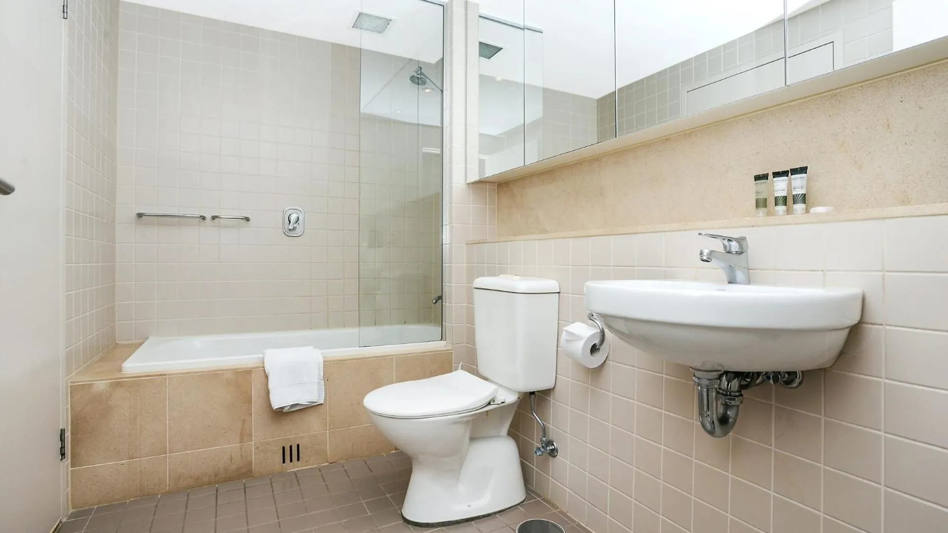 Pier Apartment - Glenelg Views - No 506 Adelaida Australia