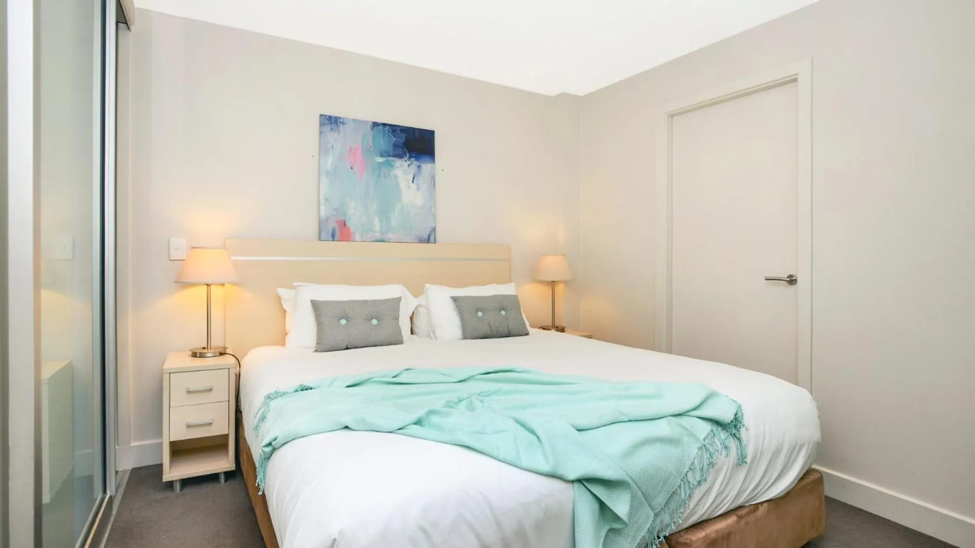 Pier Apartment - Glenelg Views - No 506 Adelaida